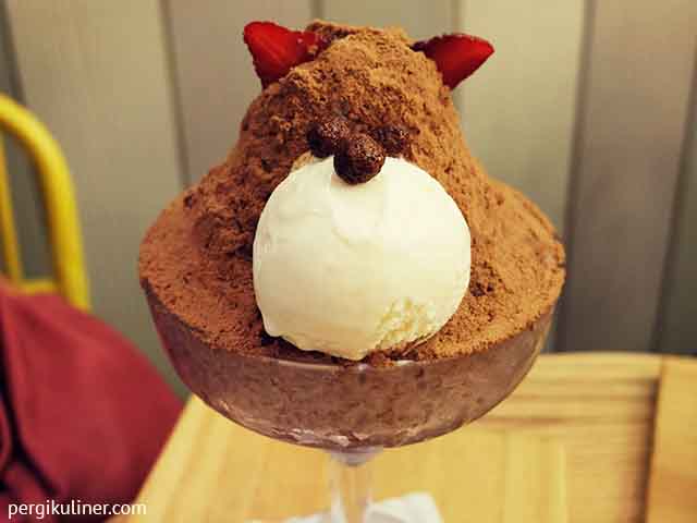 Sweet Tooth Freak Won't Say No! | GOERS